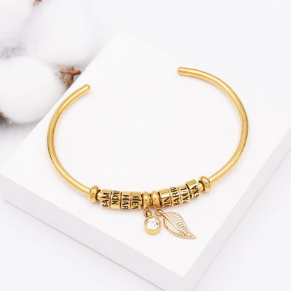Bracelet Ailes d'Ange Personnalisable - Ma Famille - Gravure au Laser - Plaqué or | Préparez la Fête des Mères 🔥